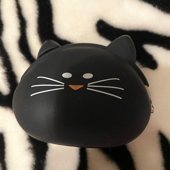 Coin purse-bundle of 3-zebra stripes, cat & paper money coin purses - Picture 10 of 16